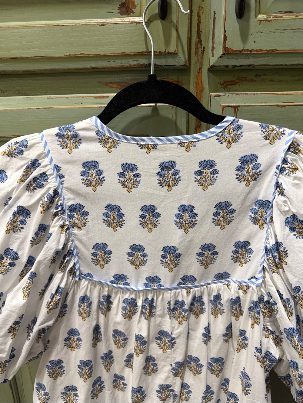 entro White Dress with Blue Floral Print - Picture 6 of 7
